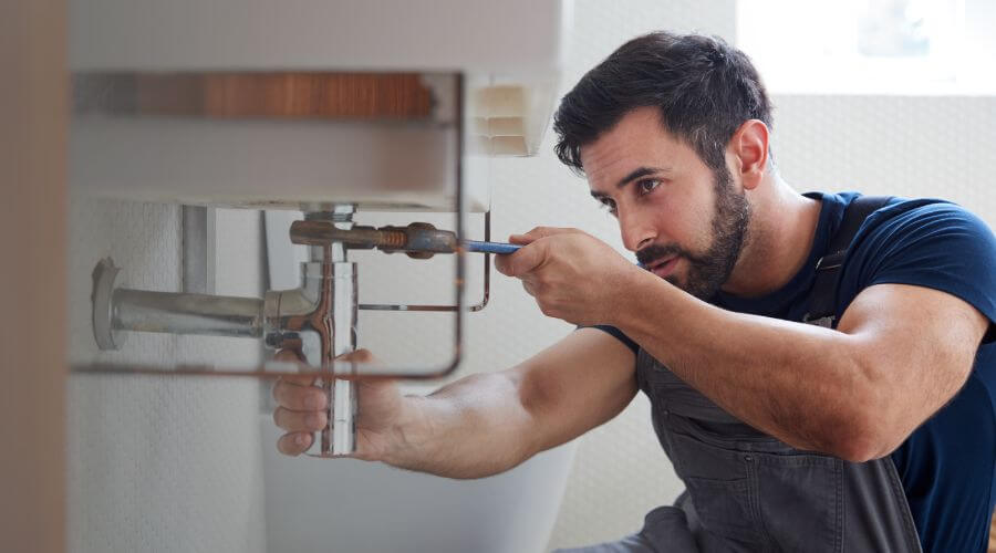 Faucet aerator cleaning/replacement in Tomahawk, KY